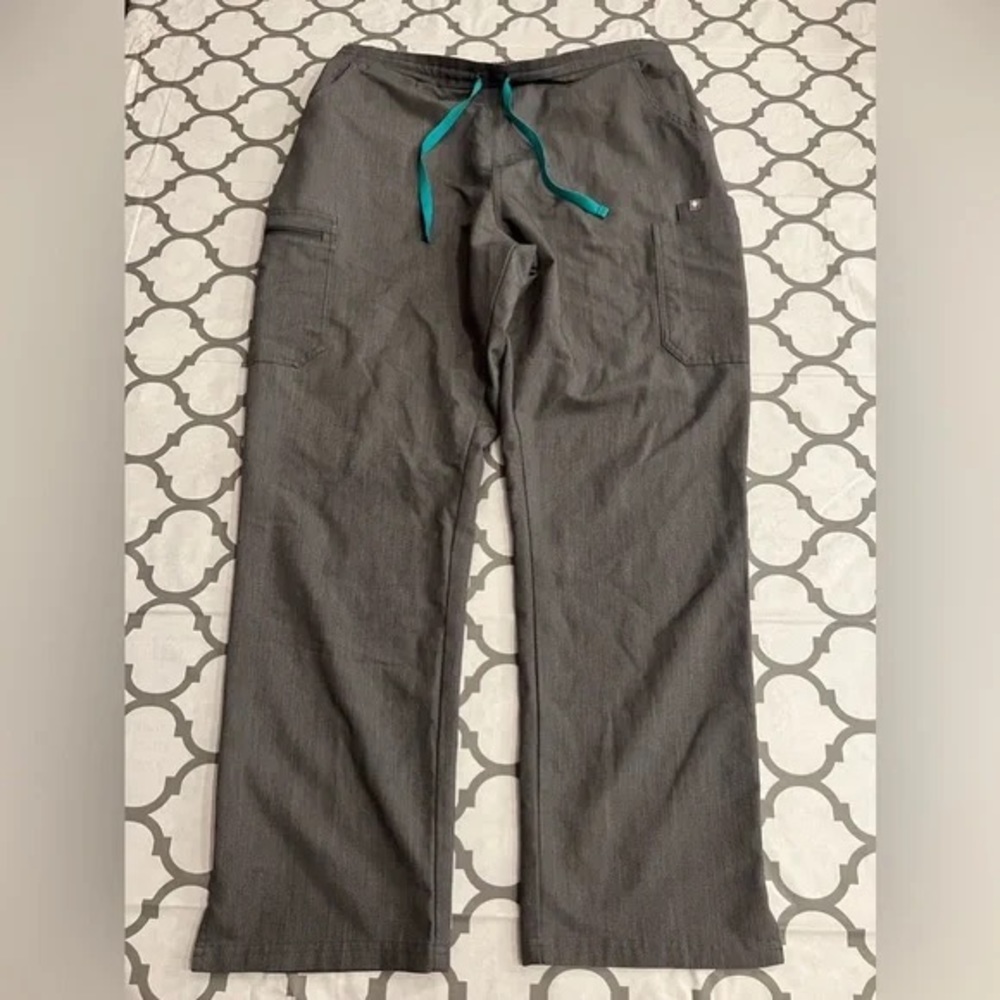 Figs Women's Yola Pants Scrub Bottom Graphite Gray TW2000R Size Small NWOT